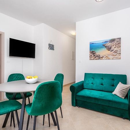 Divine Apartments Baška Exteriör bild
