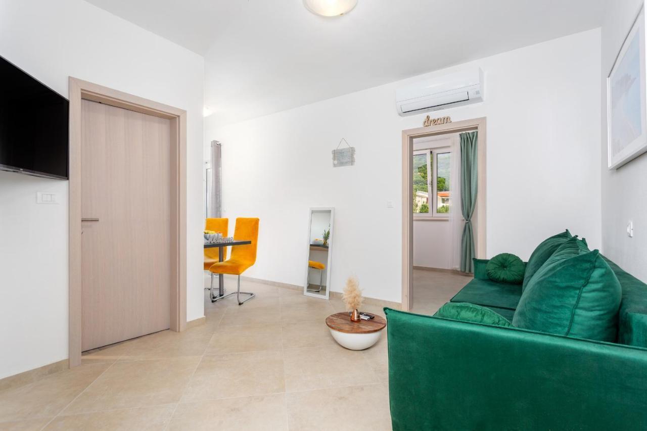 Divine Apartments Baška Exteriör bild