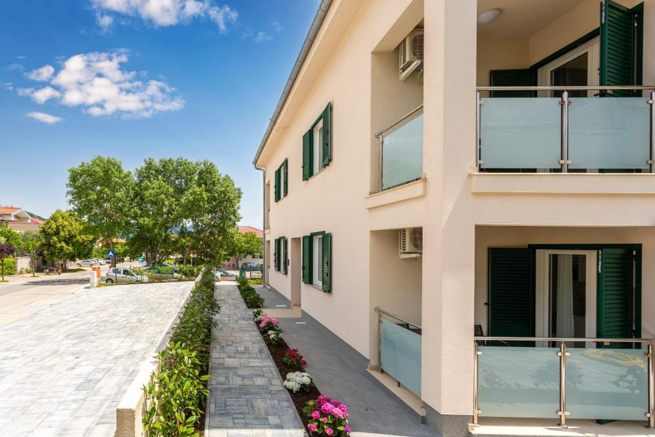 Divine Apartments Baška Exteriör bild