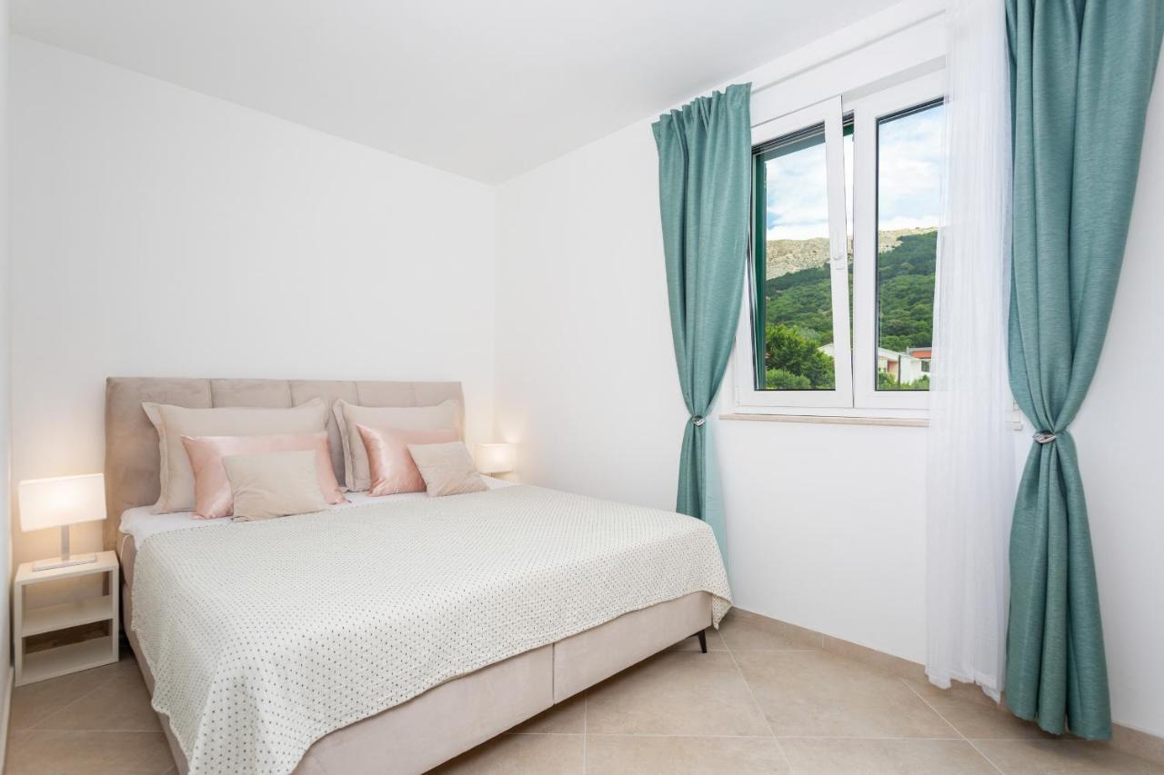Divine Apartments Baška Exteriör bild