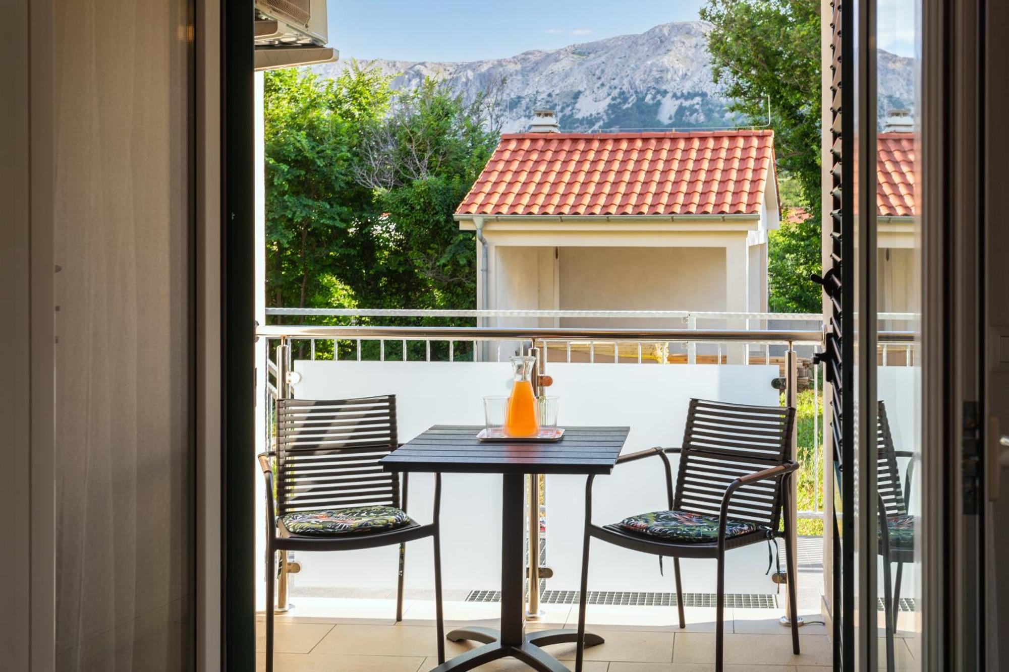 Divine Apartments Baška Exteriör bild